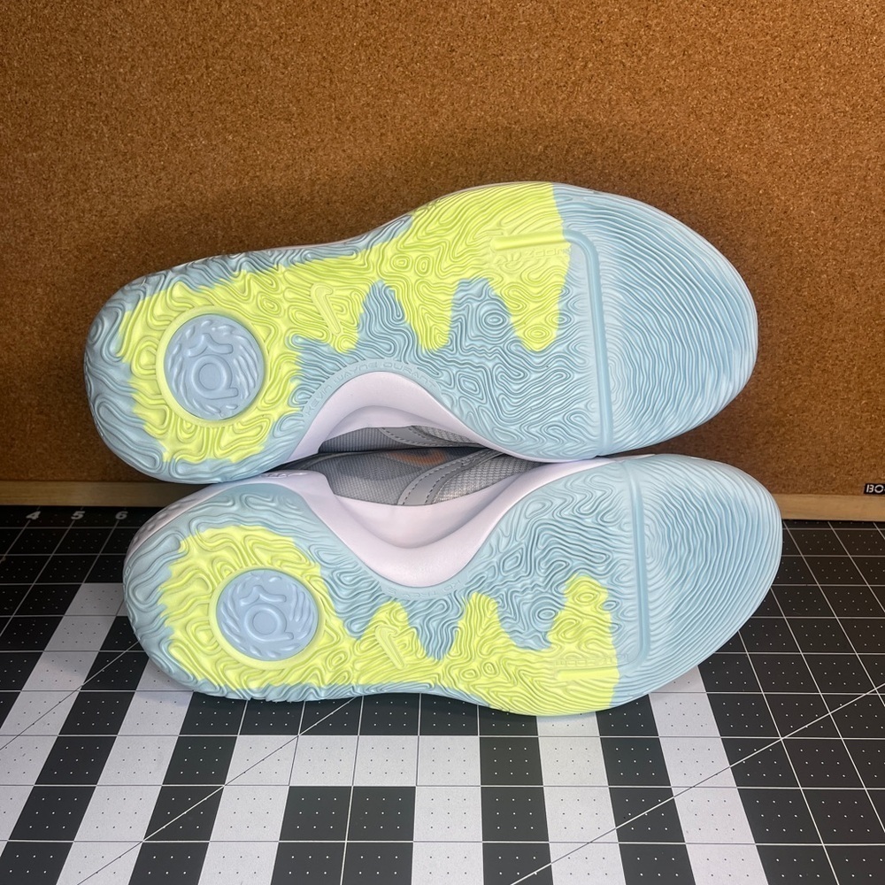 Nike
Kevin Durant
‘Trey 5 x’ - Picture 7 of 11